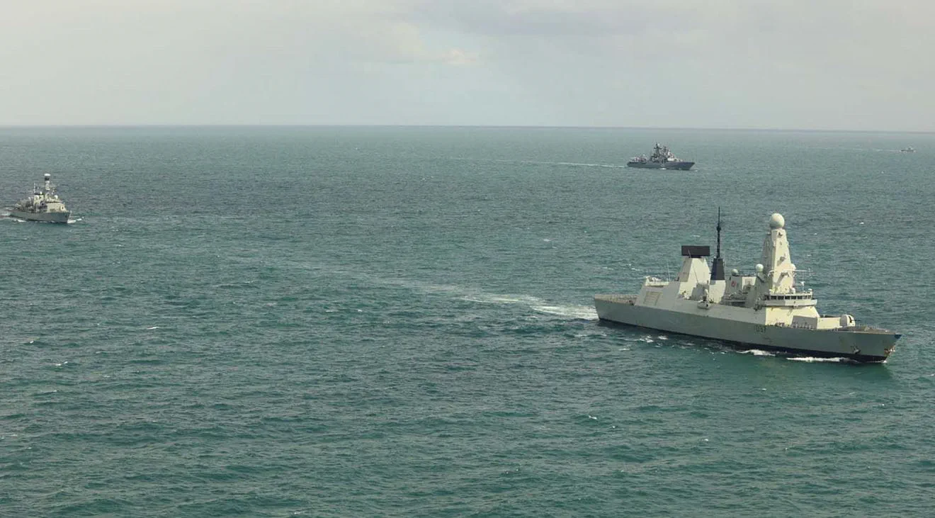 Russian Warships Escort Sanctioned Cargo Ships Through English Channel as UK Monitoring Rises 25%